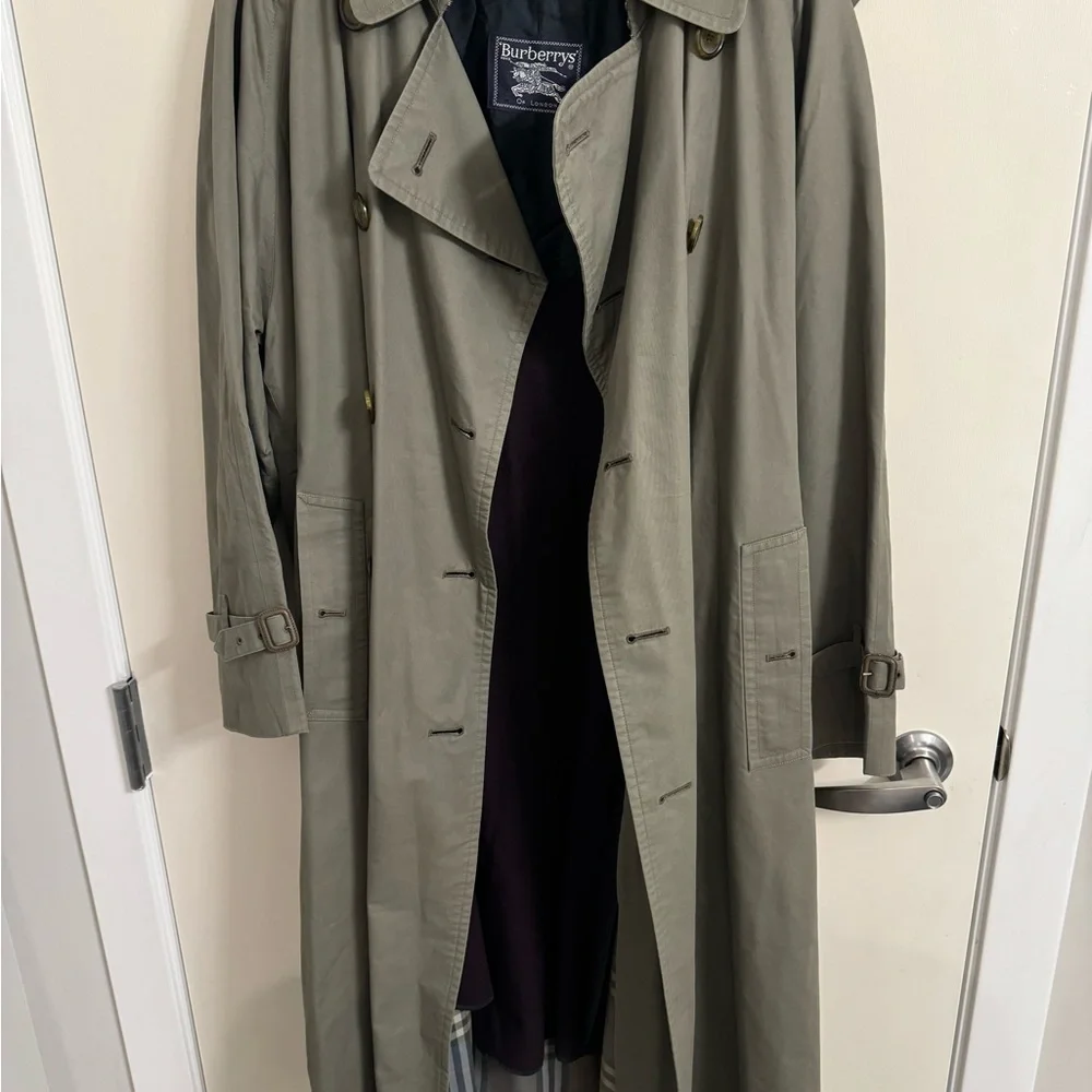 Vintage Trench Coat - Burberry - 40 Regular - removable wool liner - Picture 3 of 12